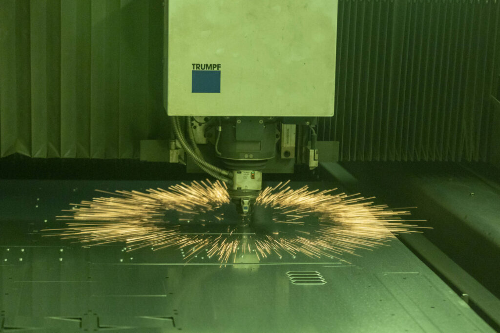 Taglio laser di lamiera su macchina TRUMPF